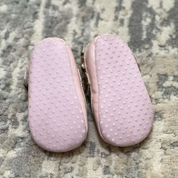 COPY - Pink Patent leather rock stud baby flats - Picture 3 of 3